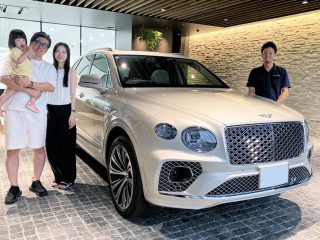 21y ベントレー ベンテイガV8 ホワイトサンド